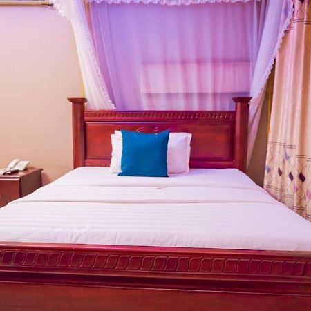 Twin Towers Hotel Kampala Luaran gambar