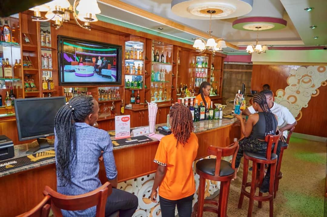 Twin Towers Hotel Kampala Luaran gambar