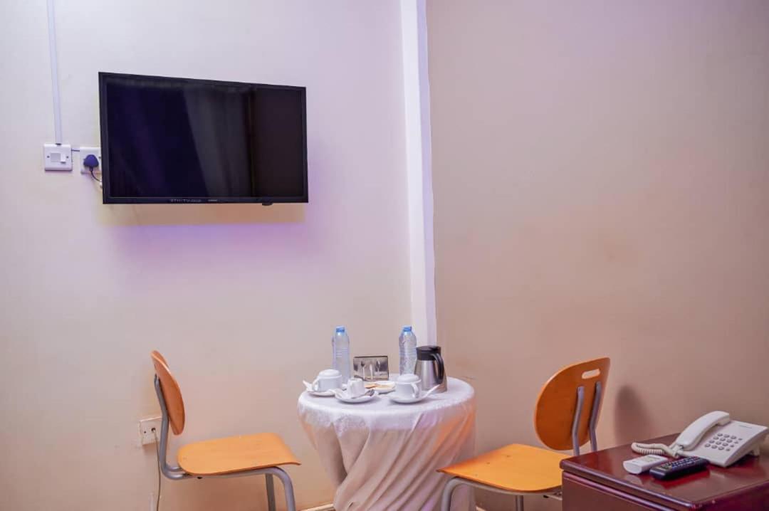 Twin Towers Hotel Kampala Luaran gambar